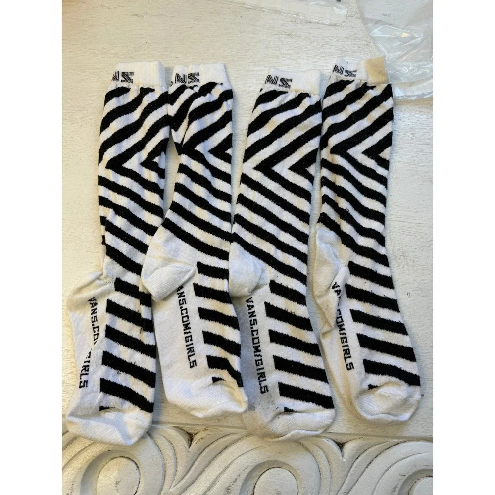 Vans Girls Crew Socks Black White Chevron Stripe Logo 2 Pair Lot
